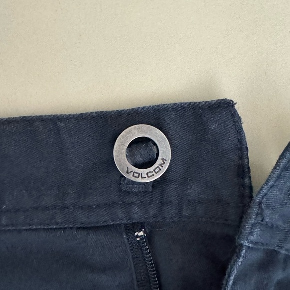 VOLCOM Frickin Stretch Shorts Navy Twill Flat Front Chino Size 32 True to This - Picture 16 of 16